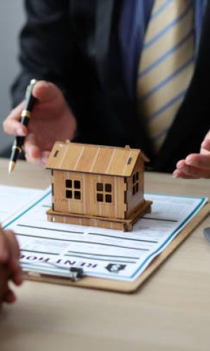 Attorneys are giving advice on real estate law. Signing real estate agreements, buying-selling, renting and mortgages.